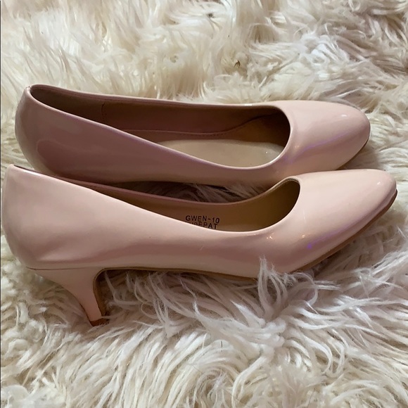 Nude heels - Picture 2 of 3